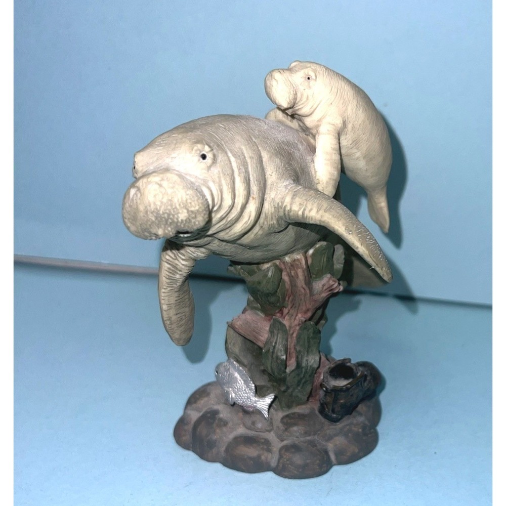 Mother Manatee & Baby Swimming Around Reef Resin Sea Cow Old Shoe Silver Fish‎